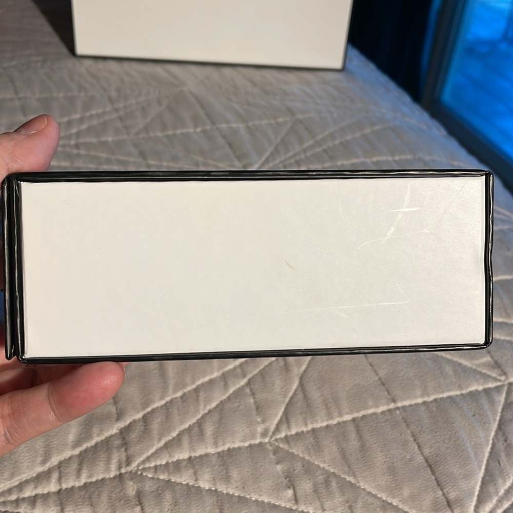 Chanel Box with Chanel Ribbon - Picture 8 of 12
